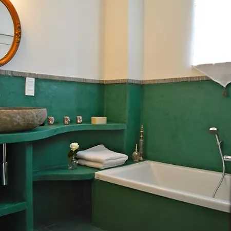 Konukevi Le Parad'izier 4*