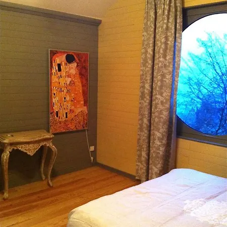 Konukevi Le Parad'izier 4*